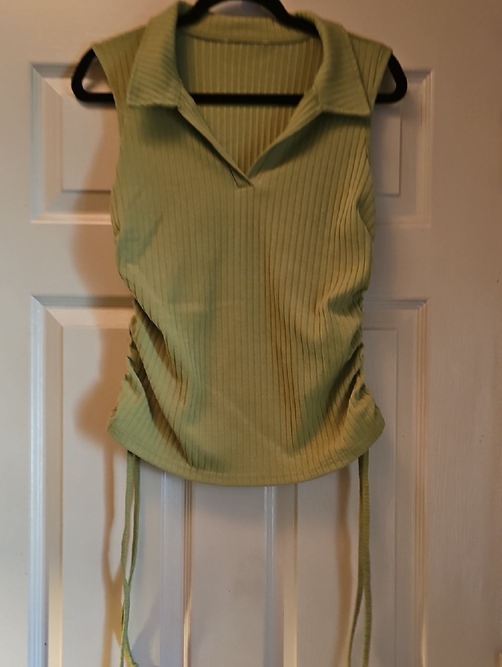 Sleeveless Ribbed Polo Tank Top - Light Green